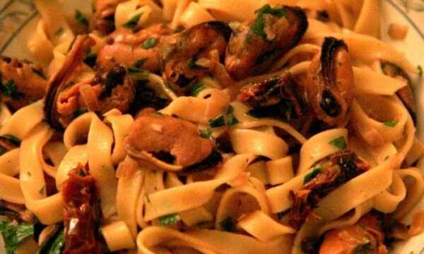 Midyeli Makarna Tarifi